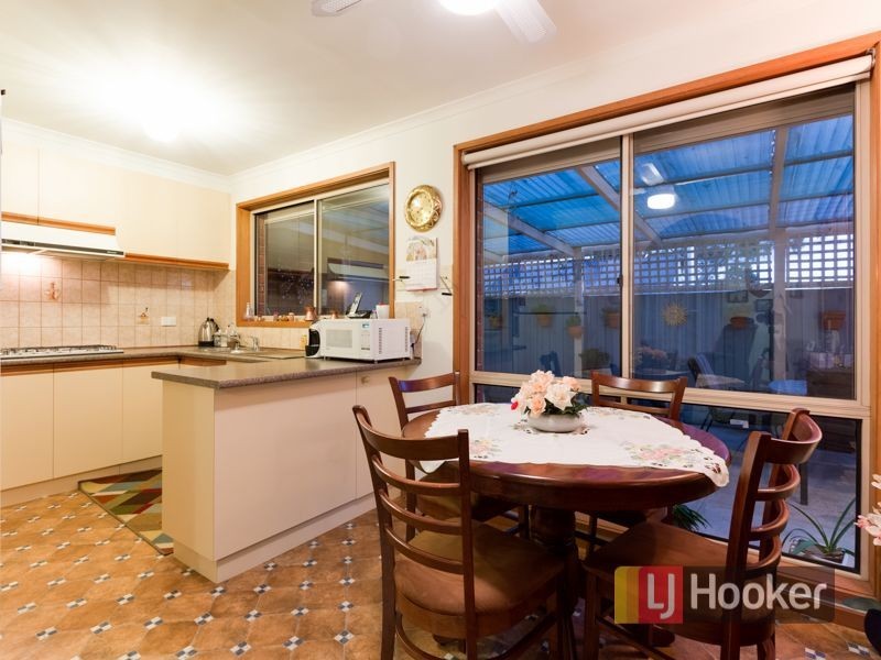 2/9 Tania Court, Pakenham VIC 3810