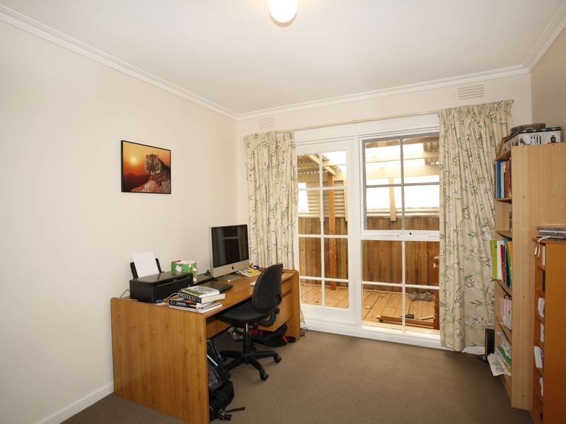 6 Thomas Street, Pakenham VIC 3810