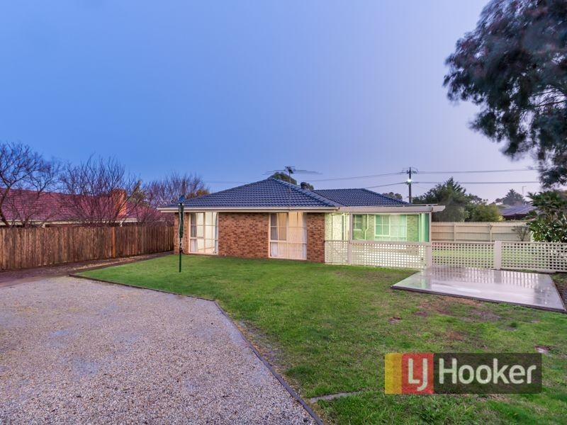 7 Irving Road, Pakenham VIC 3810