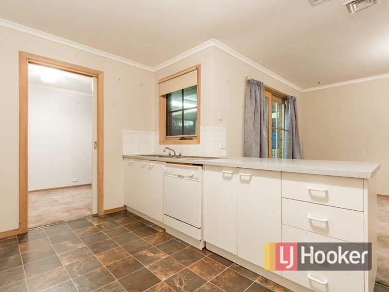 7 Irving Road, Pakenham VIC 3810