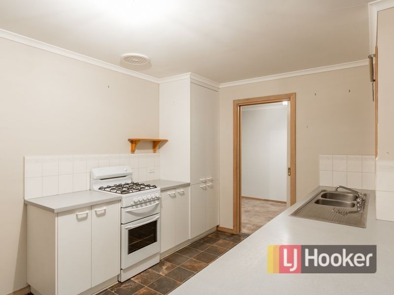 7 Irving Road, Pakenham VIC 3810