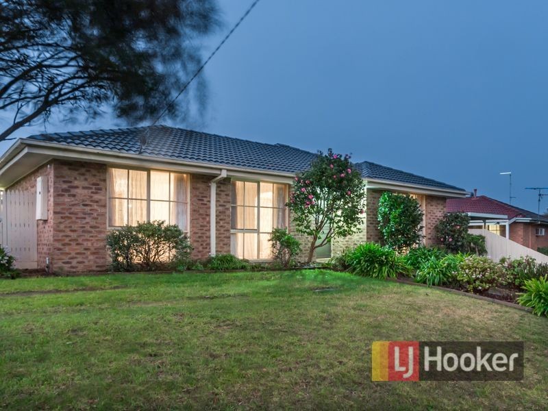 7 Irving Road, Pakenham VIC 3810