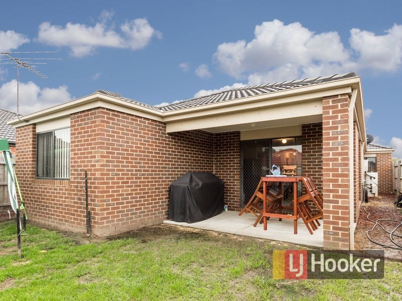 43 Pommel Street, Pakenham VIC 3810