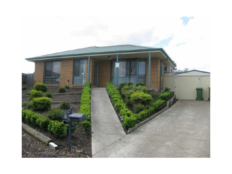 4 Anna Court, Pakenham VIC 3810