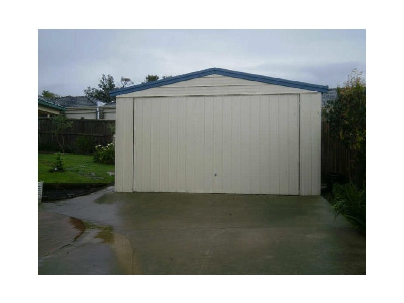 4 Anna Court, Pakenham VIC 3810