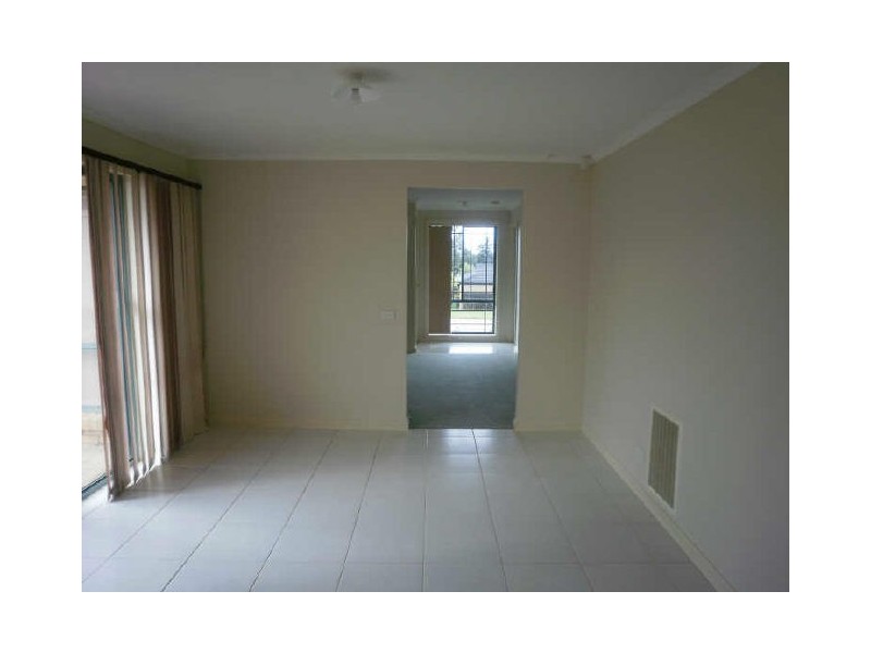 4 Anna Court, Pakenham VIC 3810