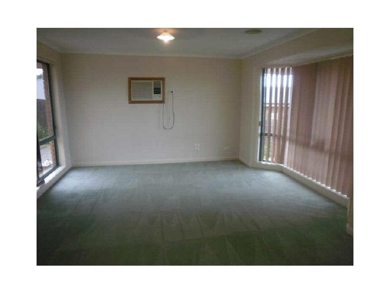 4 Anna Court, Pakenham VIC 3810