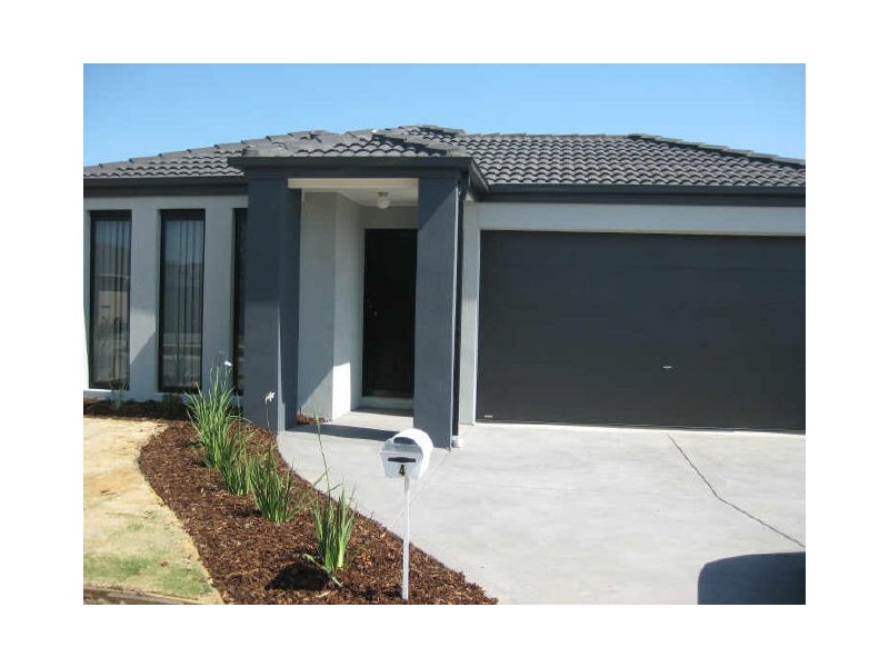 4 Olivia Court, Pakenham VIC 3810