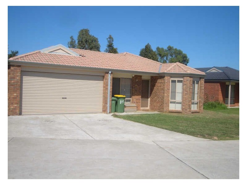 18 Capri Court, Pakenham VIC 3810