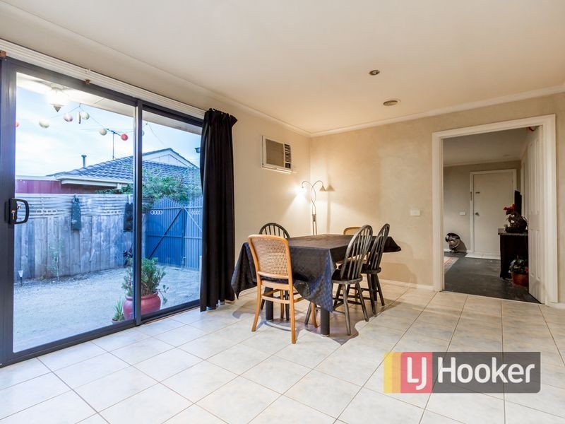 16 Ebony Drive, Pakenham VIC 3810