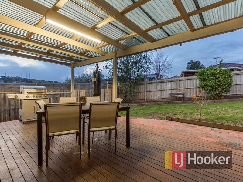 20 Osborn Grove, Pakenham VIC 3810
