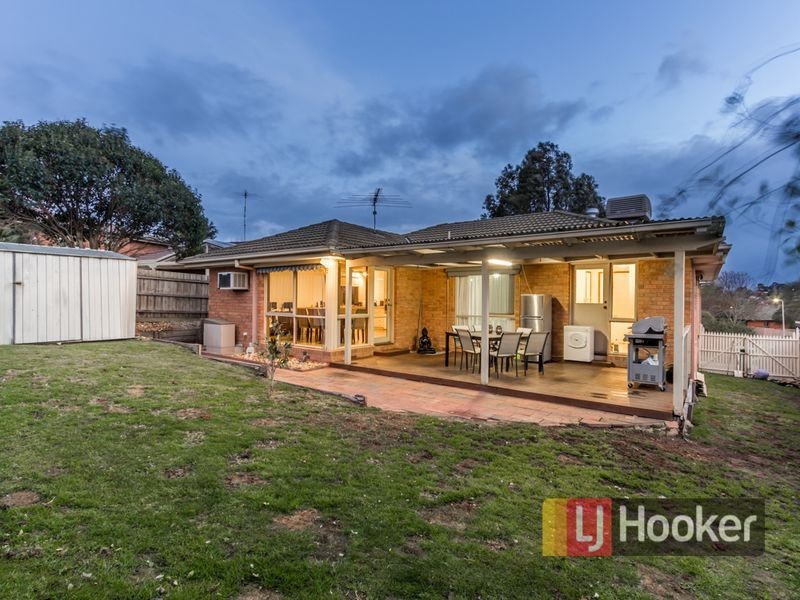 20 Osborn Grove, Pakenham VIC 3810