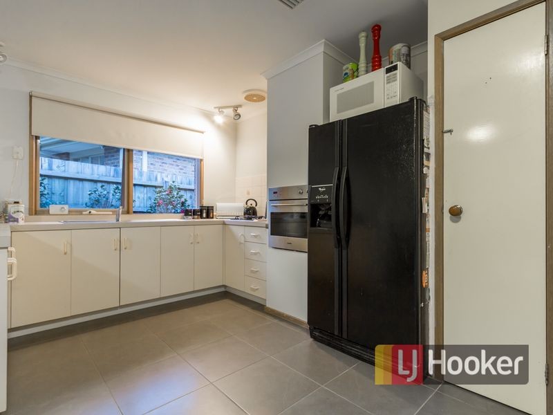 20 Osborn Grove, Pakenham VIC 3810