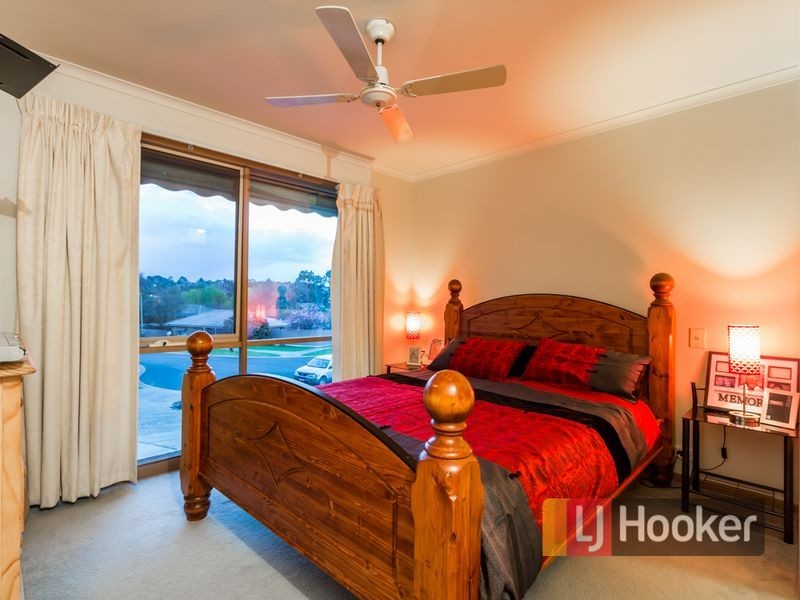 20 Osborn Grove, Pakenham VIC 3810