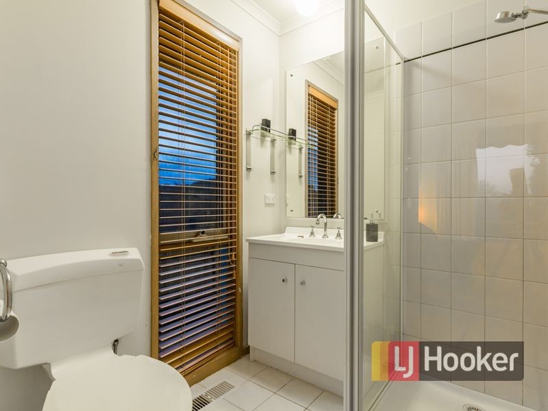 20 Osborn Grove, Pakenham VIC 3810