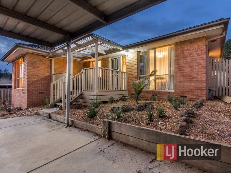 20 Osborn Grove, Pakenham VIC 3810