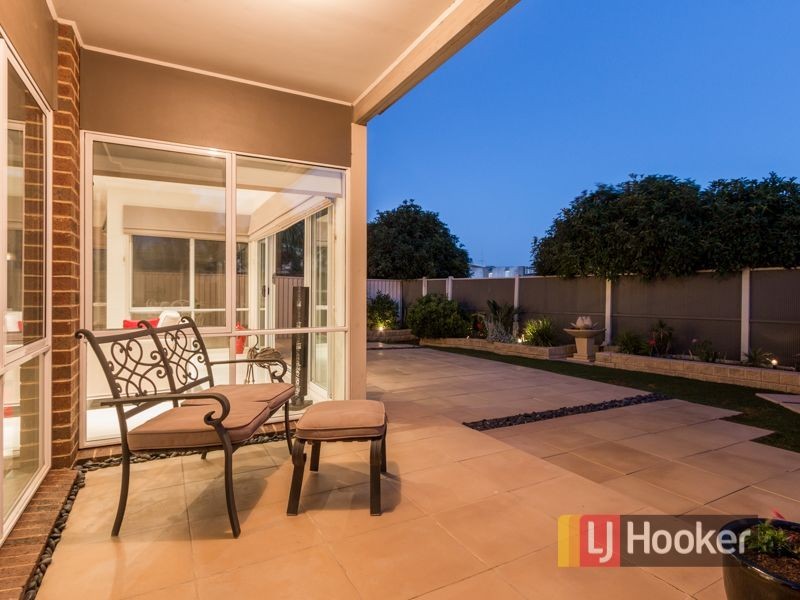 17 Clearwater Drive, Pakenham VIC 3810