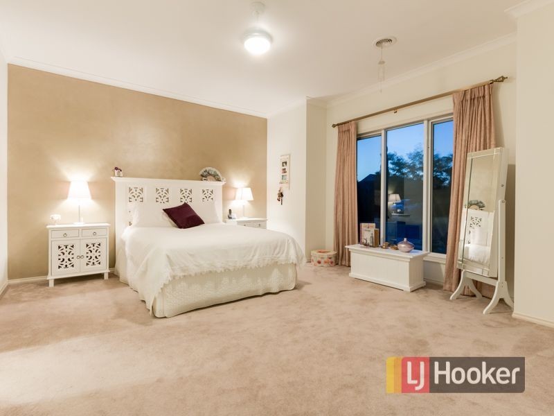 17 Clearwater Drive, Pakenham VIC 3810