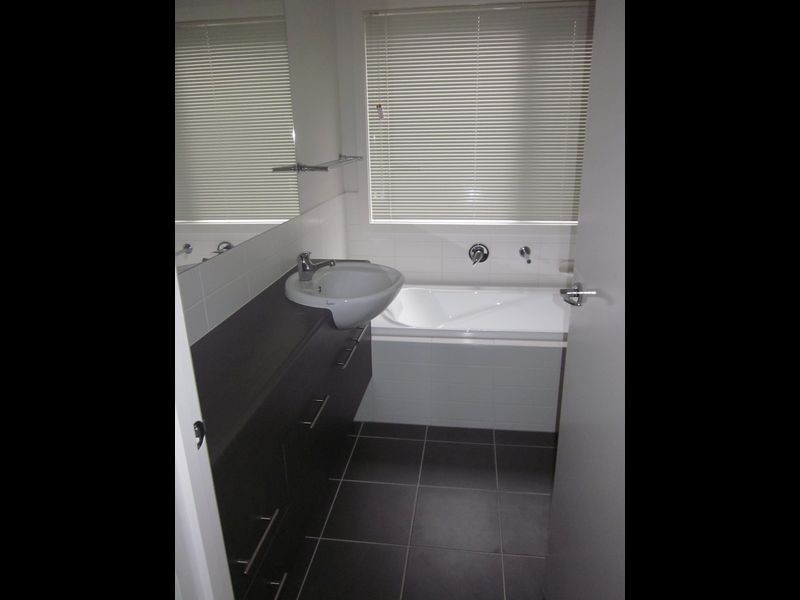 14 Acorn Lane, Pakenham VIC 3810