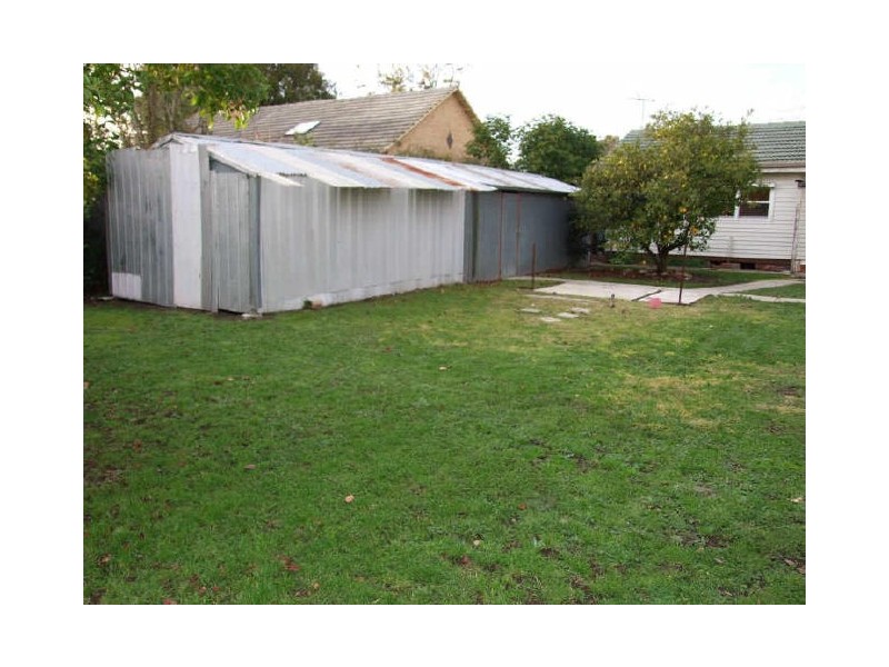 37 Rogers Street, Pakenham VIC 3810