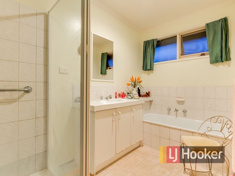 67 Simon Drive, Pakenham VIC 3810
