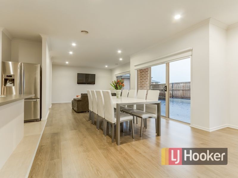 78 Banjo Paterson Drive, Pakenham VIC 3810