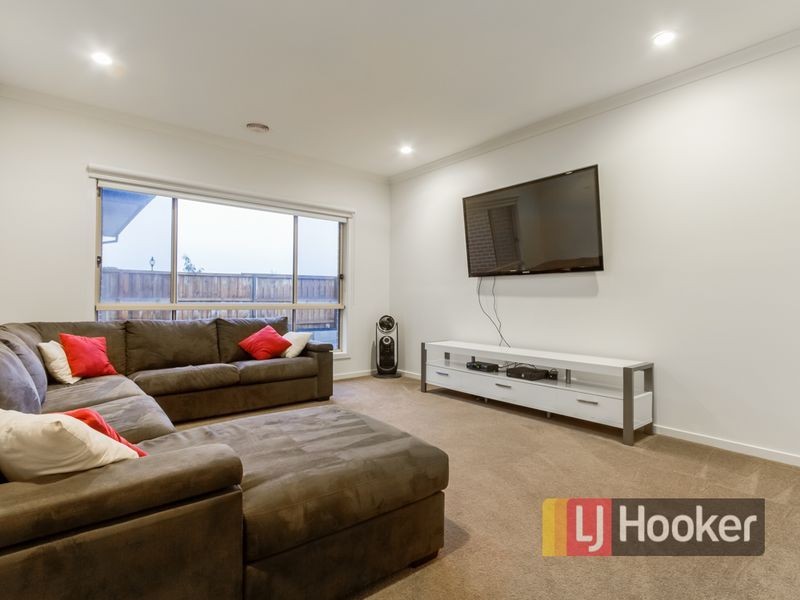 78 Banjo Paterson Drive, Pakenham VIC 3810