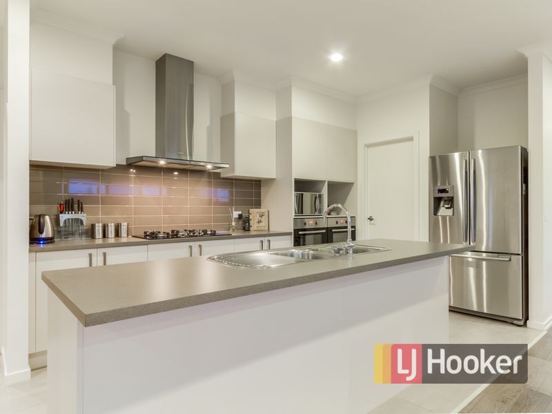 78 Banjo Paterson Drive, Pakenham VIC 3810