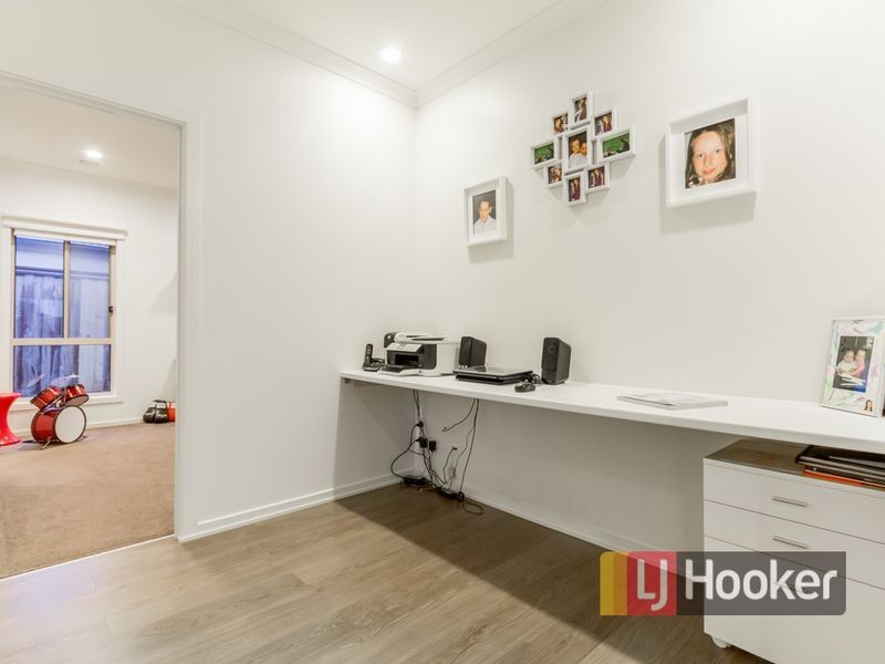 78 Banjo Paterson Drive, Pakenham VIC 3810