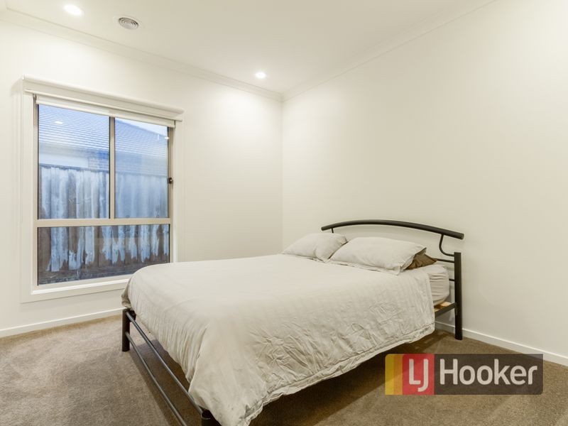 78 Banjo Paterson Drive, Pakenham VIC 3810