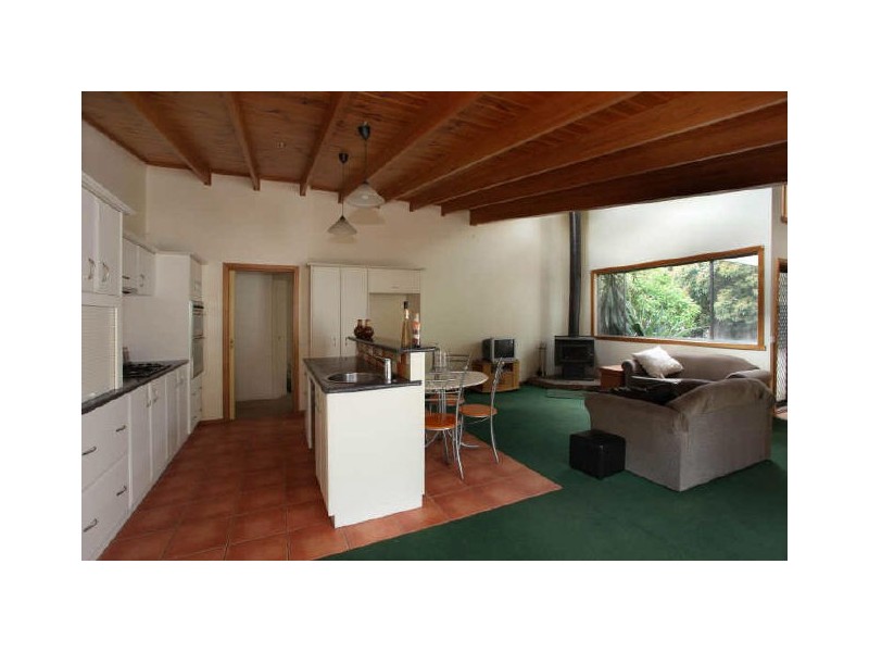 330 SANDERS ROAD, Bunyip VIC 3815