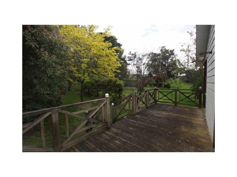 330 SANDERS ROAD, Bunyip VIC 3815