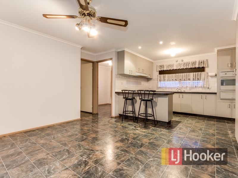 14 Martingale Place, Pakenham VIC 3810