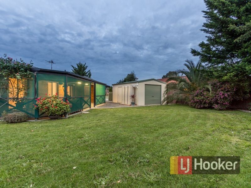 14 Martingale Place, Pakenham VIC 3810
