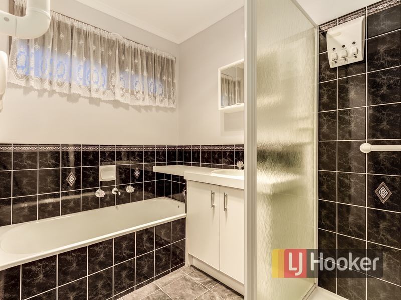 14 Martingale Place, Pakenham VIC 3810