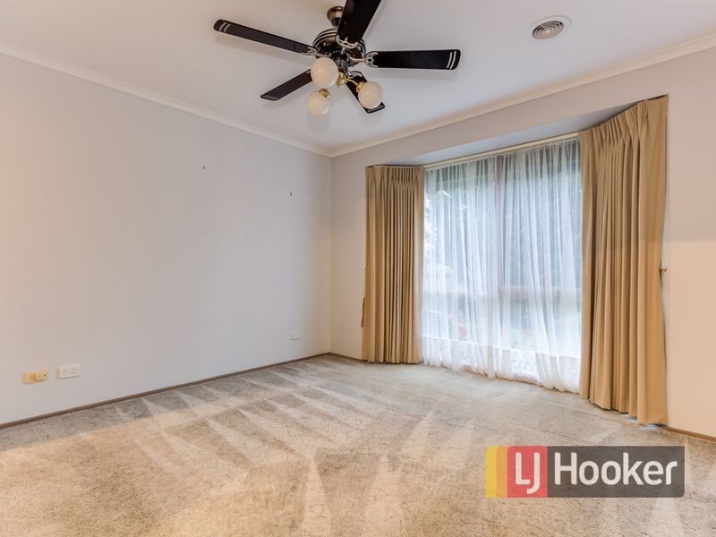 14 Martingale Place, Pakenham VIC 3810