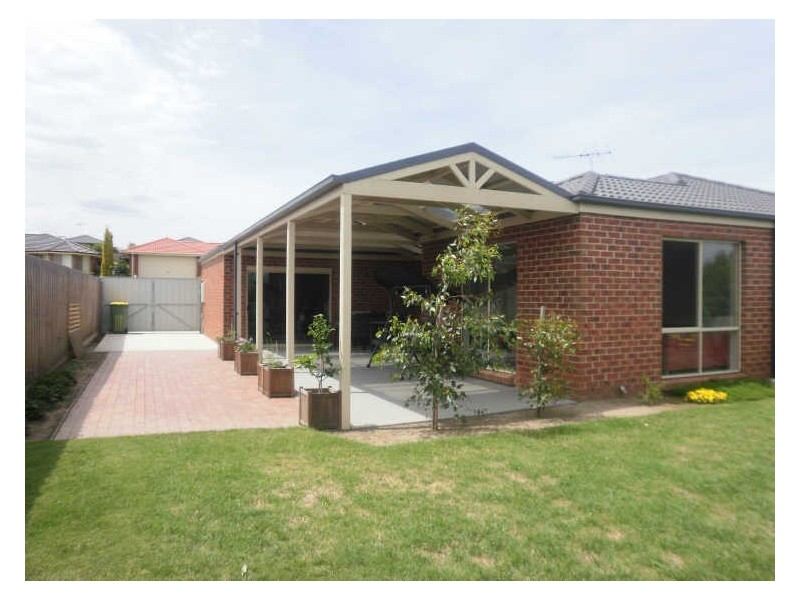 47 Ebony Drive, Pakenham VIC 3810