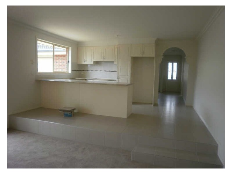 18 Caspian Chase, Pakenham VIC 3810