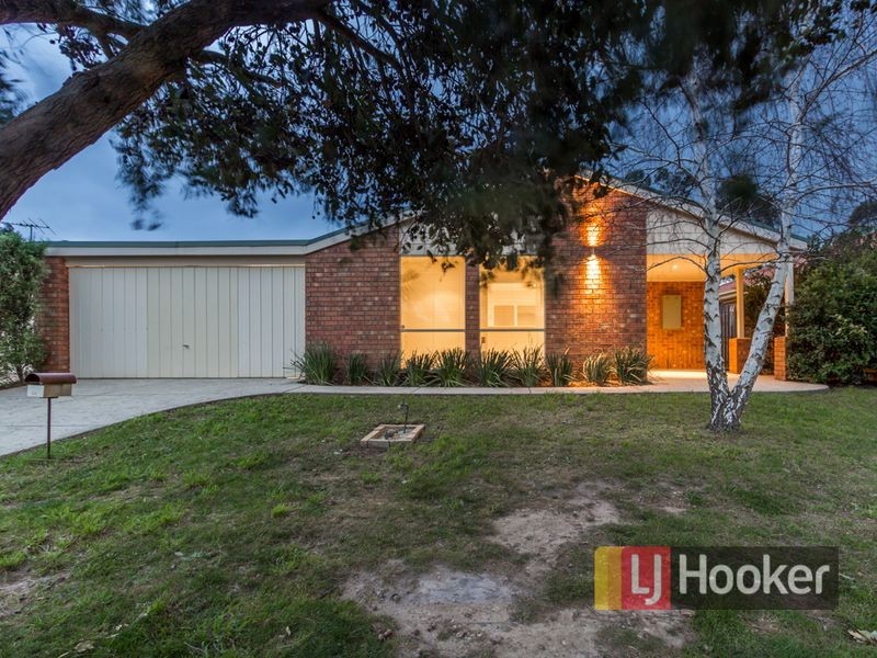 28 Pommel Street, Pakenham VIC 3810