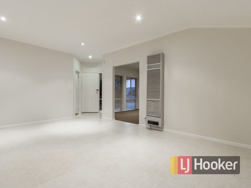 28 Pommel Street, Pakenham VIC 3810