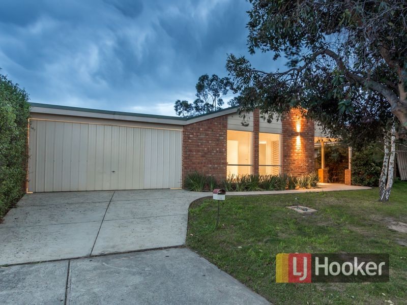 28 Pommel Street, Pakenham VIC 3810
