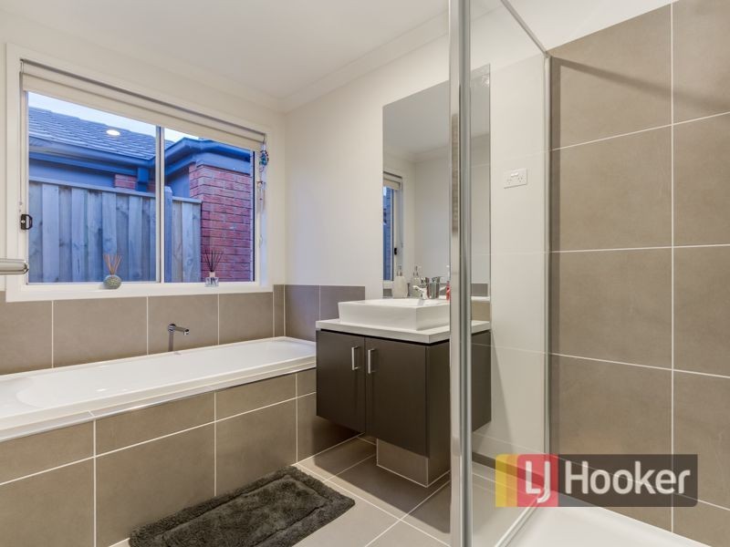 1 Verdant Avenue, Officer VIC 3809