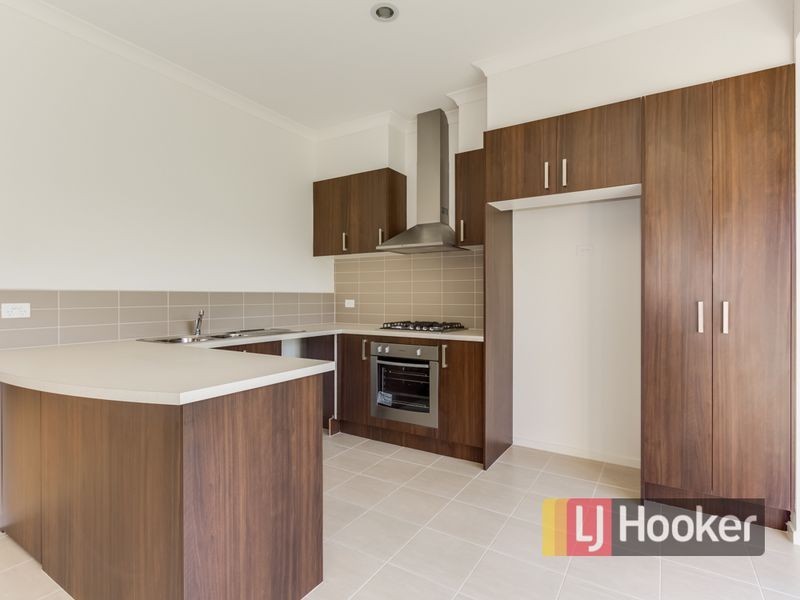 63 Park Orchard Drive, Pakenham VIC 3810