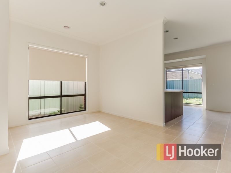 63 Park Orchard Drive, Pakenham VIC 3810