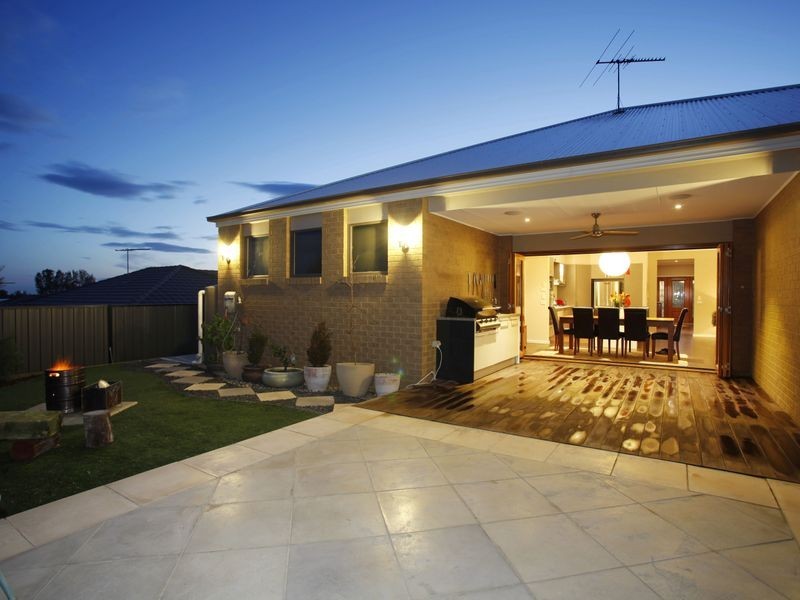 26 Huron Parkway, Pakenham VIC 3810