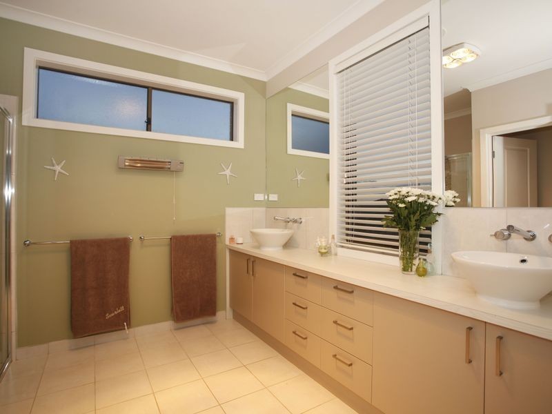 26 Huron Parkway, Pakenham VIC 3810