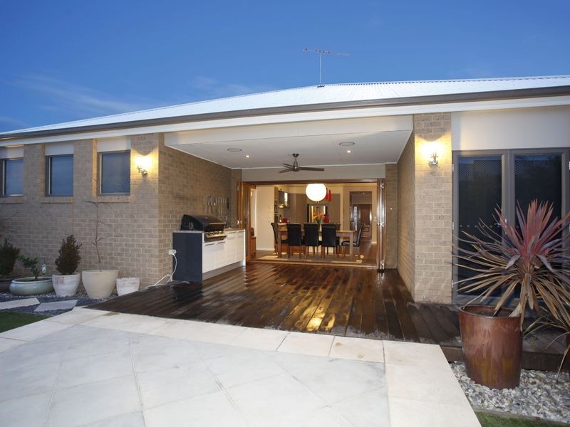 26 Huron Parkway, Pakenham VIC 3810