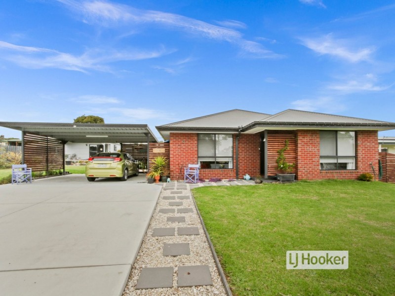 8 Village Fair Drive, Newlands Arm VIC 3875