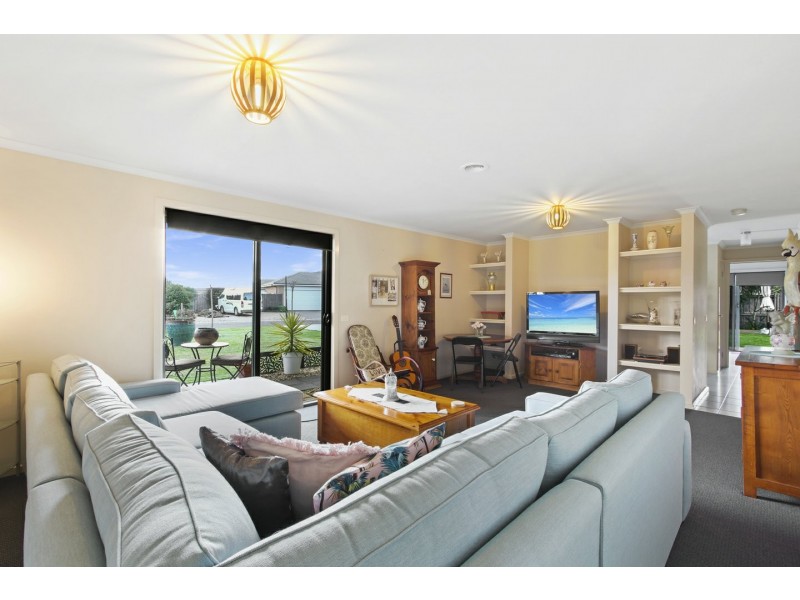 21 The Crescent, Paynesville VIC 3880