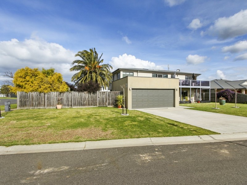 21 The Crescent, Paynesville VIC 3880